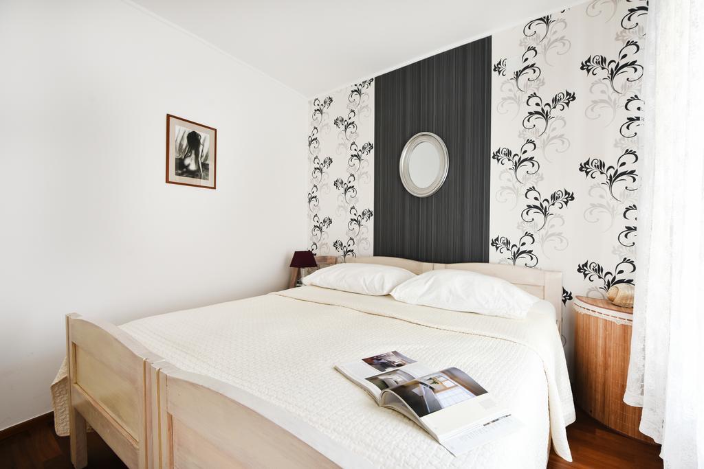 Apartments Kokolo شيبينيك الغرفة الصورة