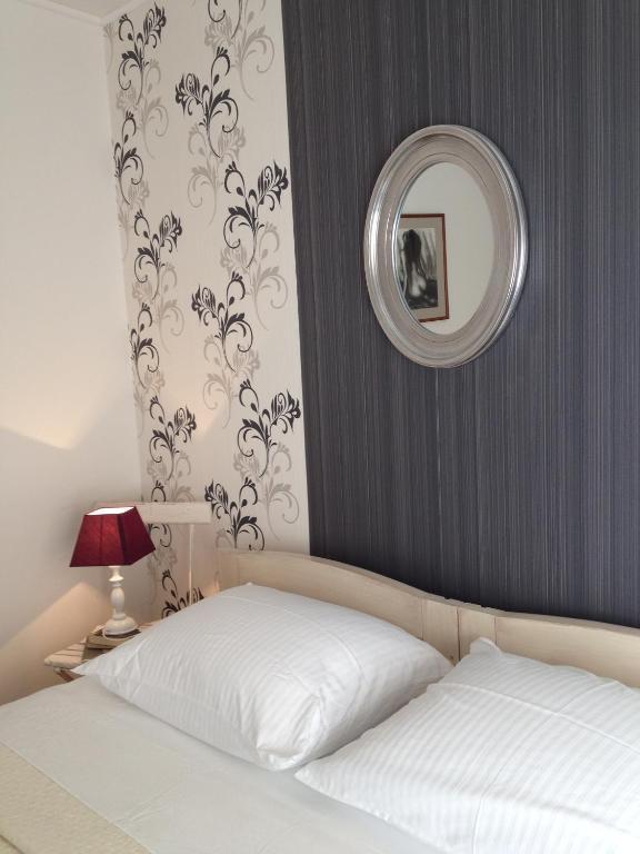 Apartments Kokolo شيبينيك الغرفة الصورة